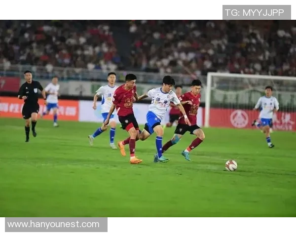 民间草根神似足球巨星引热议真假难辨引发网友围观讨论 民间草根神似足球巨星引热议真假难辨引发网友围观讨论